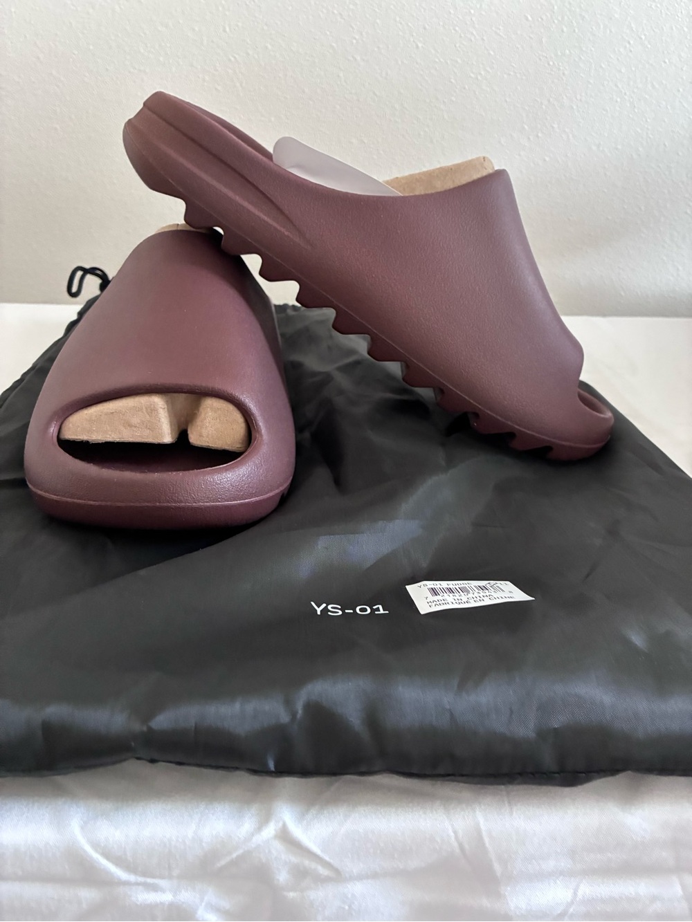 YEEZY YS-01 Fudge Slides – Size 11-Brand New